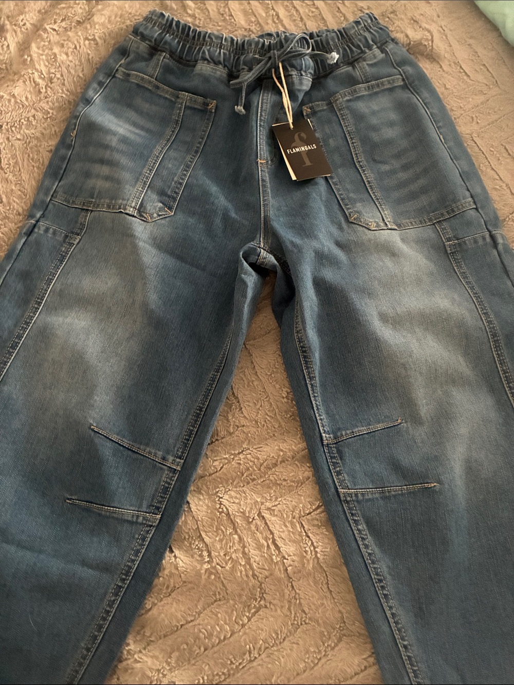 Flamingals Relaxed Blue Washed Women’s Jeans with Utility Pockets NWT